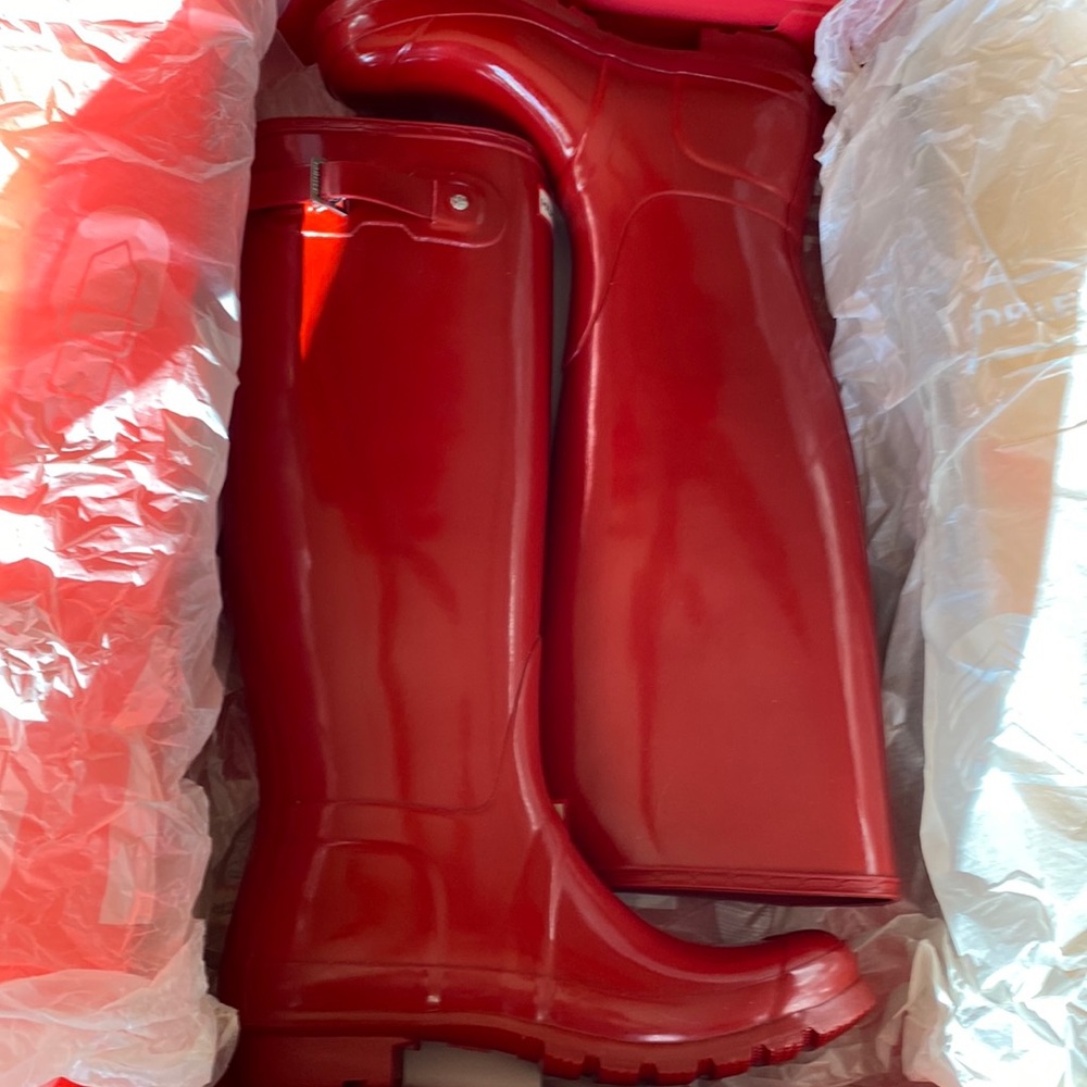 Hunter Womens Original Tall Gloss Boots Size 8 Color Military Red